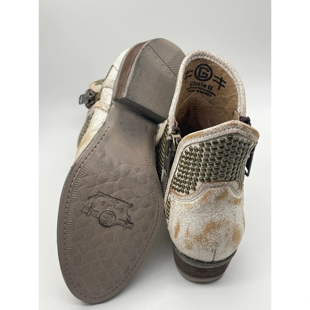 Circle G by Corral Womens Distressed White Studded Leather Ankle Boots 7.5M